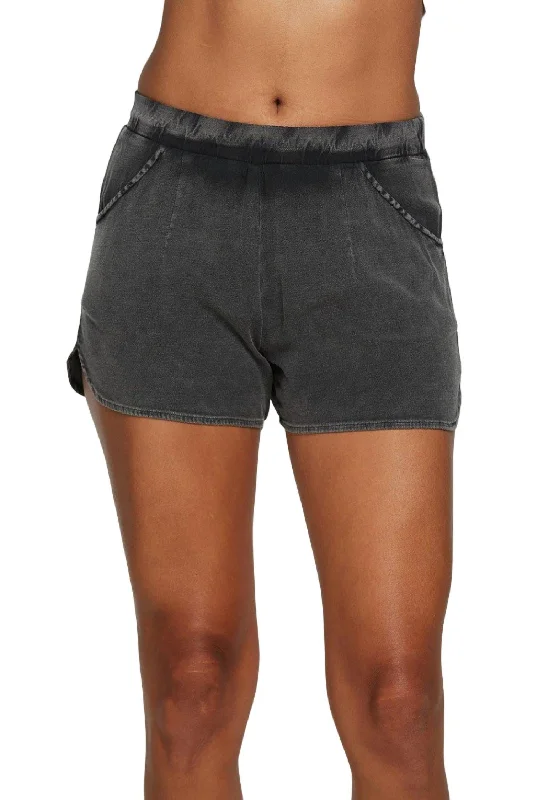 Heirloom Shorts In Black Cloud Wash