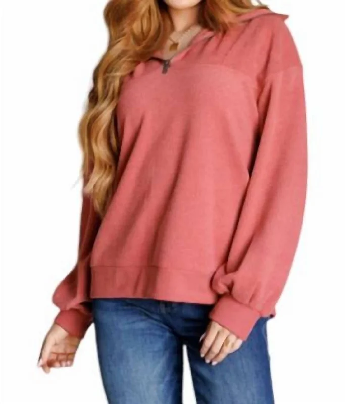 Ranae Pullover Sweatshirt In Rust