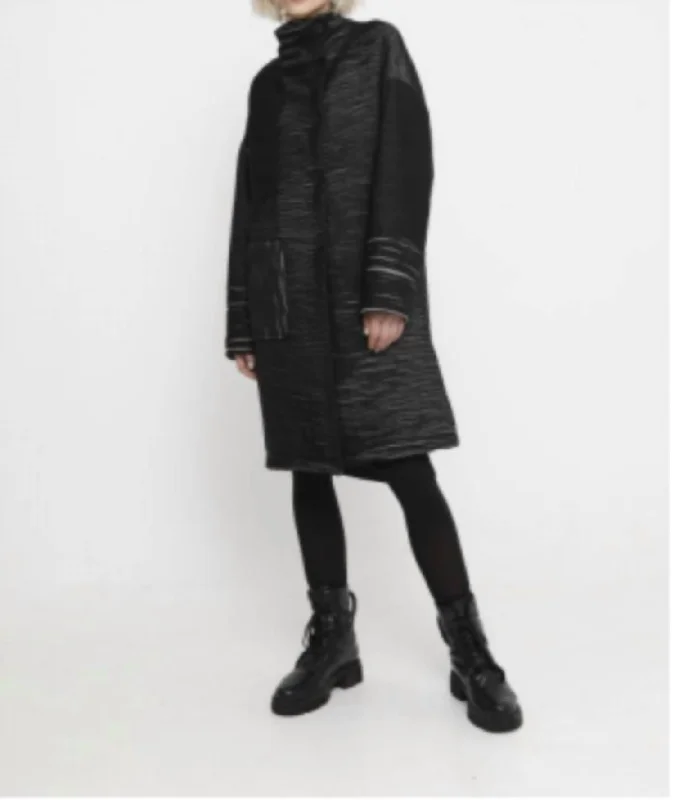 Lined Up Coat In Black